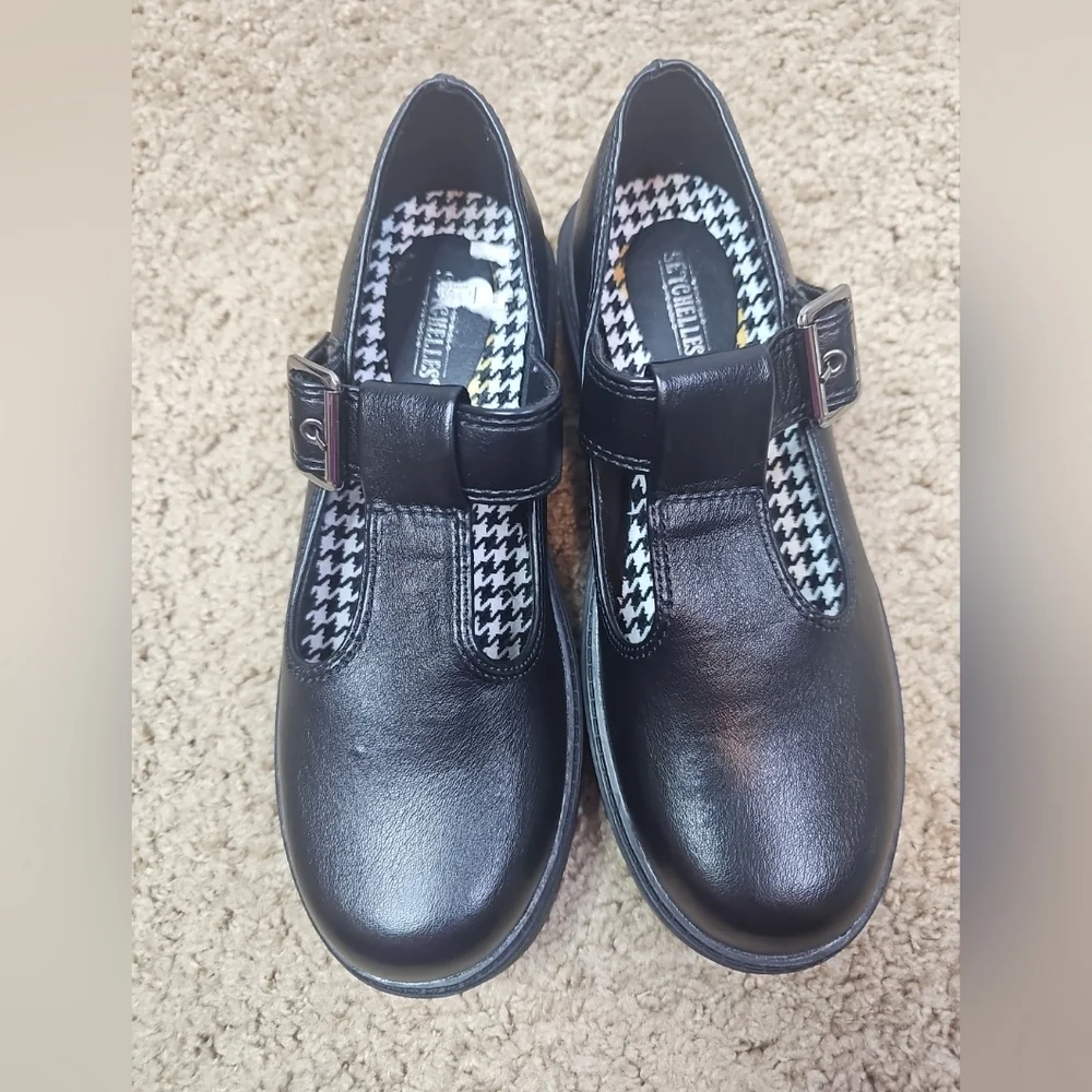 Seychelles‎ Black Kids School Shoes With Adjustable Buckle  Size 6